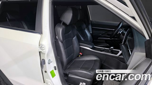 KG Mobility (SsangYong) Torres Gasoline 1.5 2WD T7 2023 — фото 12