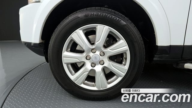 Land Rover Discovery 4 3.0 SDV6 SE 2016 — фото 5