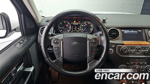 Land Rover Discovery 4 3.0 SDV6 SE 2016 — фото 14