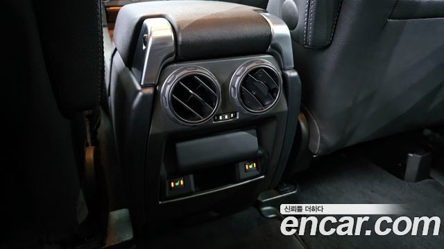 Land Rover Discovery 4 3.0 SDV6 SE 2016 — фото 18
