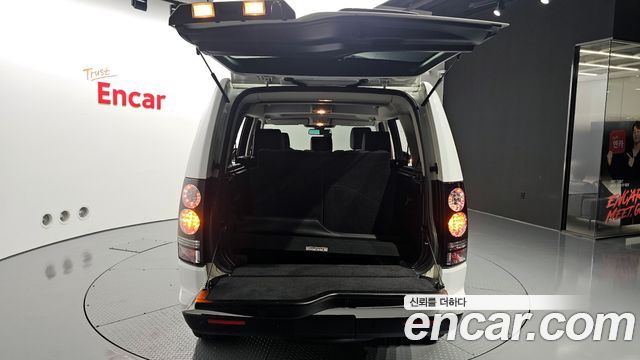 Land Rover Discovery 4 3.0 SDV6 SE 2016 — фото 20