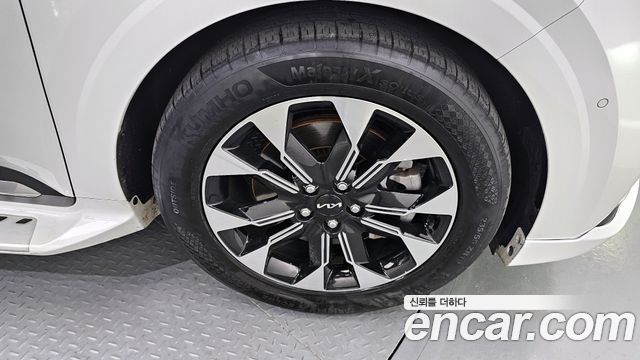 Kia Carnival (IV) Diesel 9-Seater Hi-Limousine Signature 2023 — фото 5