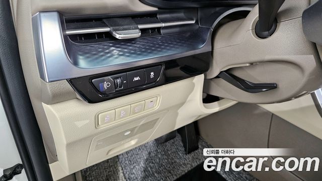 Kia Carnival (IV) Diesel 9-Seater Hi-Limousine Signature 2023 — фото 15