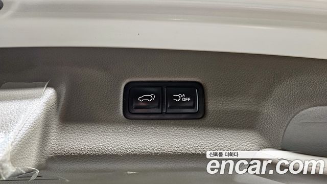 Kia Carnival (IV) Diesel 9-Seater Hi-Limousine Signature 2023 — фото 18