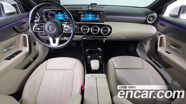 Mercedes-Benz A-Class (W177) A250 4MATIC Sedan 2020 — фото 7