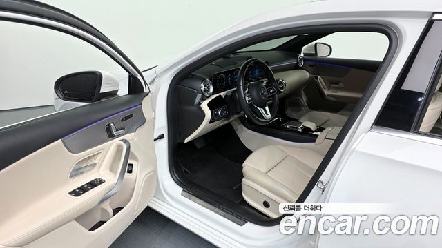 Mercedes-Benz A-Class (W177) A250 4MATIC Sedan 2020 — фото 10