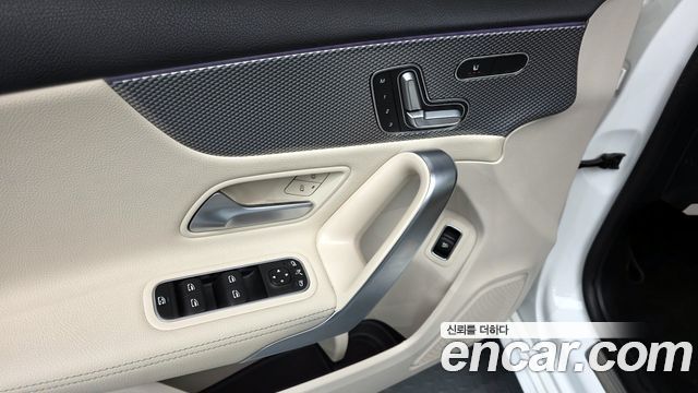 Mercedes-Benz A-Class (W177) A250 4MATIC Sedan 2020 — фото 11