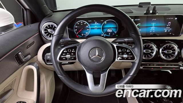 Mercedes-Benz A-Class (W177) A250 4MATIC Sedan 2020 — фото 16