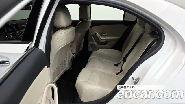 Mercedes-Benz A-Class (W177) A250 4MATIC Sedan 2020 — фото 18