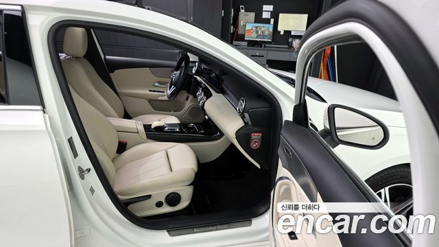 Mercedes-Benz A-Class (W177) A250 4MATIC Sedan 2020 — фото 20