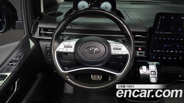 Hyundai Staria 4WD Lounge 9-Seater Inspiration 2022 — фото 13