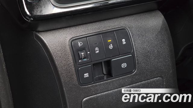 Hyundai Staria 4WD Lounge 9-Seater Inspiration 2022 — фото 19