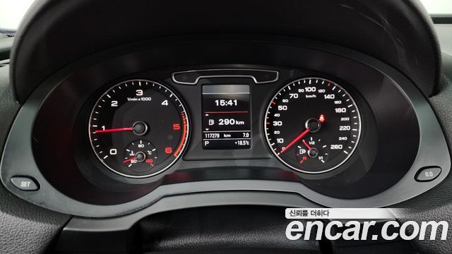 Audi Q3 2.0 TDI Quattro Dynamic 8U 2013 — фото 8