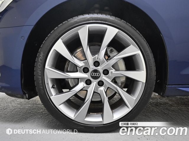 Audi A4 (B9) 40 TDI Quattro Premium 2023 — фото 5