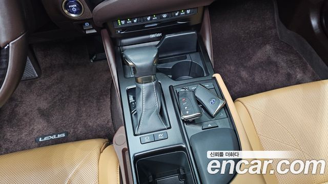 Lexus ES300h (VII) Executive 2019 — фото 9