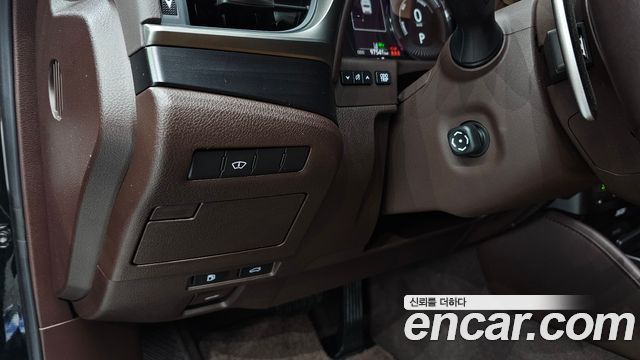 Lexus ES300h (VII) Executive 2019 — фото 16