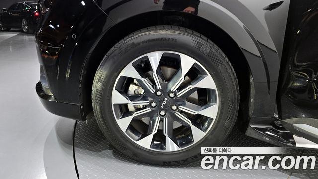 Kia Carnival (IV) Diesel 7-Seater Hi-Limousine Signature 2023 — фото 5
