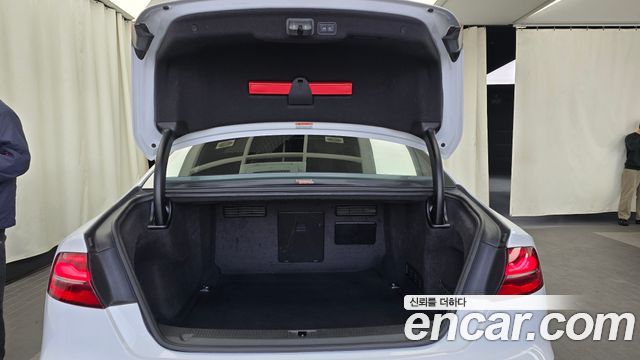 Audi A8 50 TDI Quattro D4 2015 — фото 24