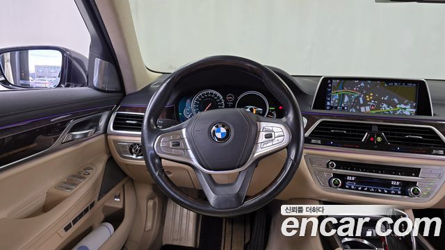 BMW 7 Series (G11) 750Li xDrive Premium 2016 — фото 17