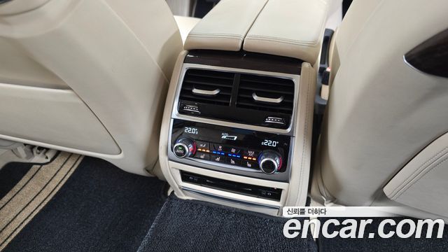 BMW 7 Series (G11) 750Li xDrive Premium 2016 — фото 23