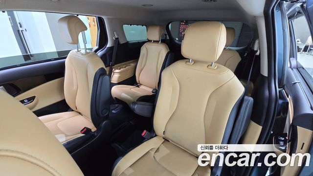 Kia Carnival (IV) Gasoline 9-Seater Noblesse 2023 — фото 12
