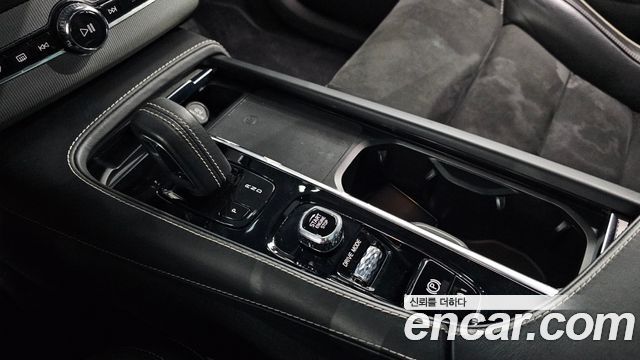 Volvo XC90 (II) T8 R-Design Hybrid 2021 — фото 9