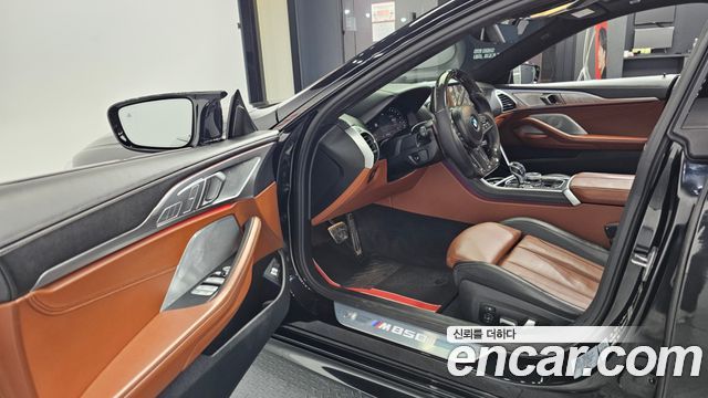 BMW 8 Series (G15) M850i xDrive Gran Coupe 2023 — фото 10