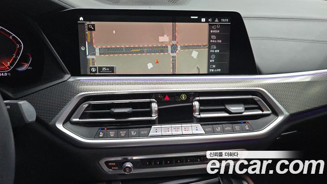 BMW X6 (G06) xDrive40i M Sport 2022 — фото 16