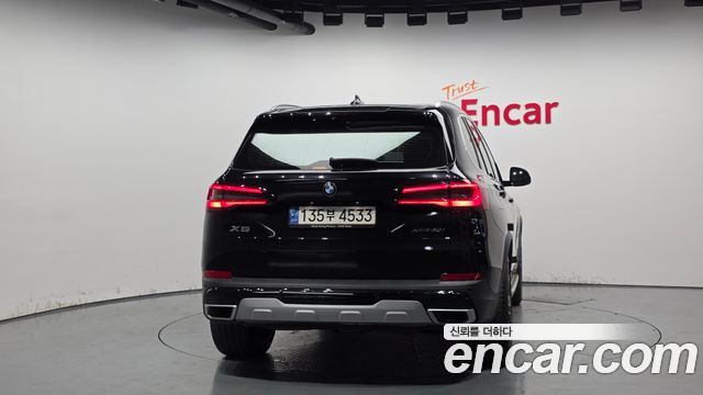 BMW X5 (G05) xDrive 40i xLine 2022 — фото 4