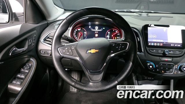 Chevrolet Malibu 2.0 Turbo LT Special 2021 — фото 17