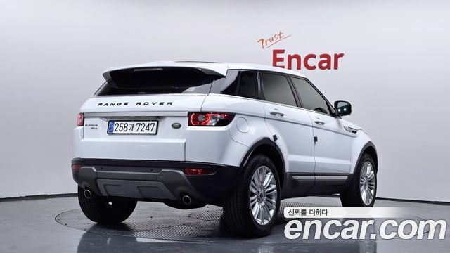 Land Rover Range Rover Evoque 2.2 SD4 Prestige 2013 — фото 2