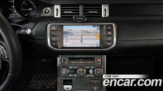 Land Rover Range Rover Evoque 2.2 SD4 Prestige 2013 — фото 15