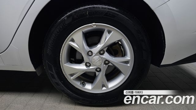 Hyundai Avante (CN7) 1.6 Smart 2021 — фото 5
