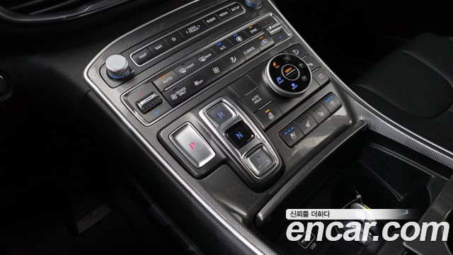Hyundai Santa Fe HEV 1.6 4WD Exclusive 2023 — фото 9
