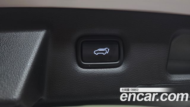 Hyundai Santa Fe HEV 1.6 4WD Exclusive 2023 — фото 24