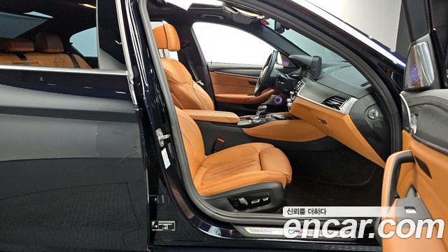 BMW 5 Series (G30) 520i M Sport 2022 — фото 11