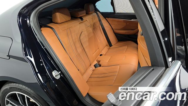 BMW 5 Series (G30) 520i M Sport 2022 — фото 12