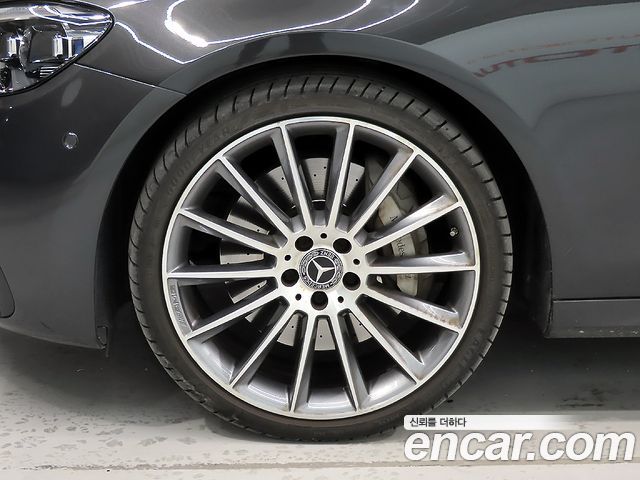 Mercedes-Benz E-Class (W213) E350 4MATIC AMG Line Edition 2021 — фото 5