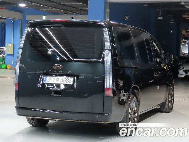 Hyundai Staria 4WD Lounge 9-Seater Inspiration 2023 — фото 4