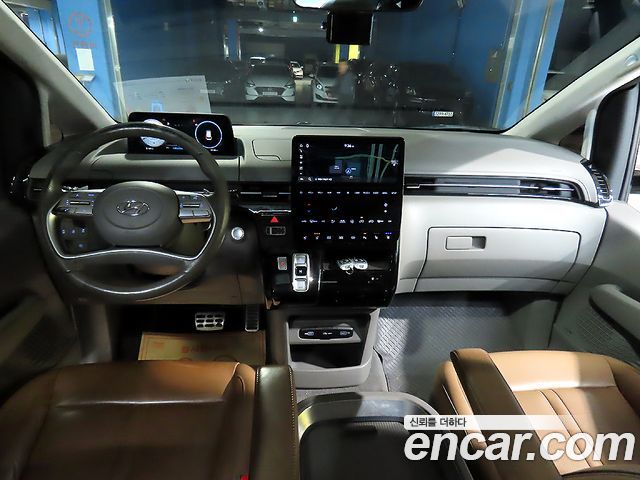 Hyundai Staria 4WD Lounge 9-Seater Inspiration 2023 — фото 5