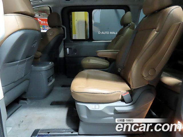 Hyundai Staria 4WD Lounge 9-Seater Inspiration 2023 — фото 7