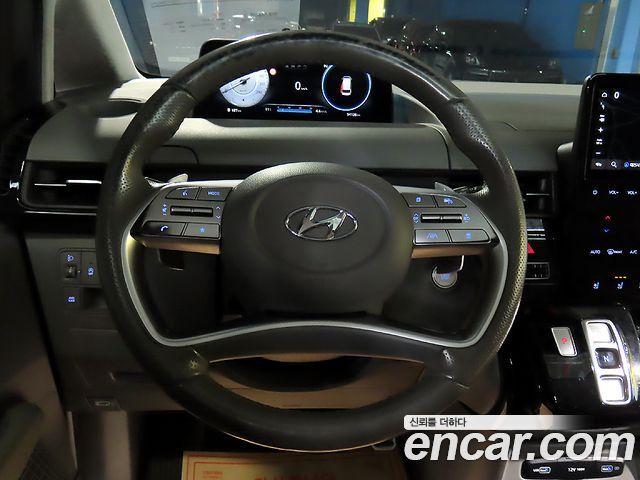 Hyundai Staria 4WD Lounge 9-Seater Inspiration 2023 — фото 10