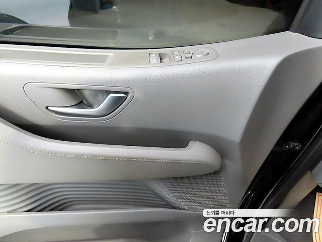 Hyundai Staria 4WD Lounge 9-Seater Inspiration 2023 — фото 19