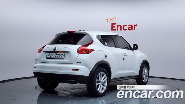 Nissan Juke 1.6 SV F15 2014 — фото 2