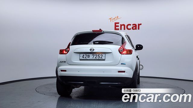 Nissan Juke 1.6 SV F15 2014 — фото 4