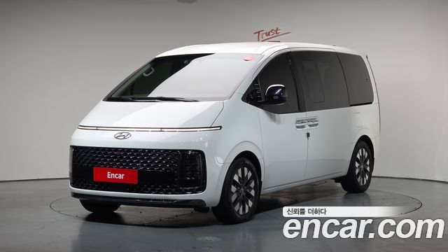 Hyundai Staria Lounge 9-Seater Inspiration 2022 — фото 1