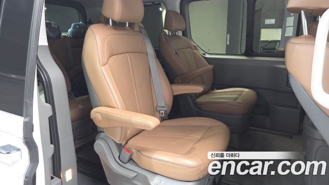 Hyundai Staria Lounge 9-Seater Inspiration 2022 — фото 11
