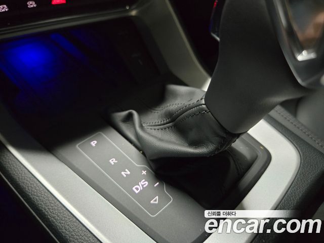 Audi Q3 (F3) 40 TFSI Quattro 2025 — фото 17