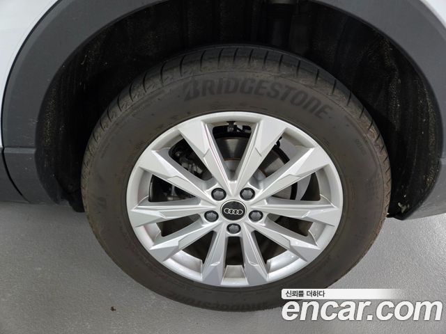 Audi Q3 (F3) 40 TFSI Quattro 2025 — фото 24