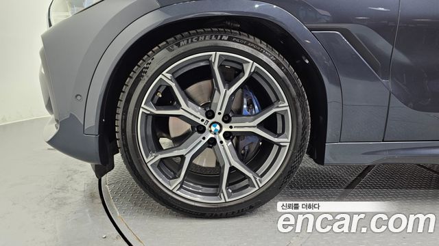 BMW X6 (G06) xDrive40i M Sport 2021 — фото 5